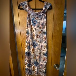 Rachel Roy dress. Floral pattern. Size small.
